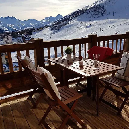 De Standing Aux Pieds Des Pistes Avec Parking Couvert - Fr-1-416-183